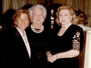 Barbara Taylor Bradford with former US First Lady, Barbara Bush, and bestselling author Patricia Cornwell